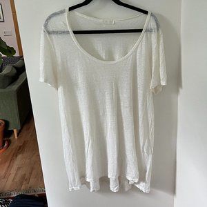 CP Shades - Linen Scoop Neck Tshirt in White - M